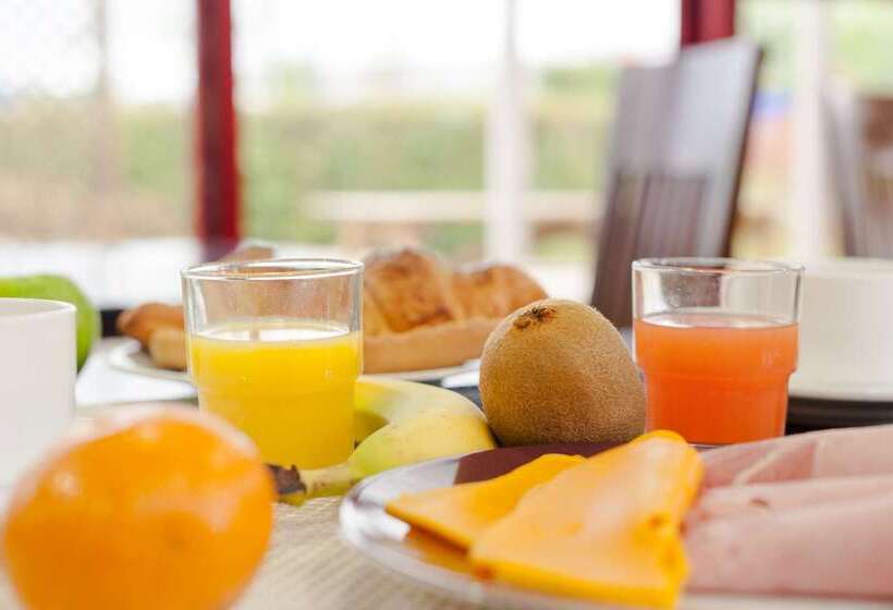 בית מלון כפרי The Originals City, Hôtel éden, Rouen Nord