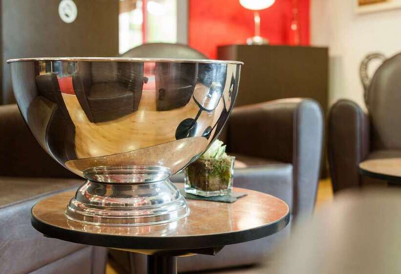 בית מלון כפרי The Originals City, Hôtel éden, Rouen Nord