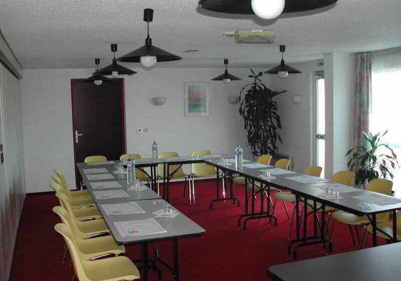 בית מלון כפרי The Originals City, Hôtel éden, Rouen Nord