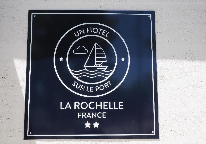 Un Hotel Sur Le Port