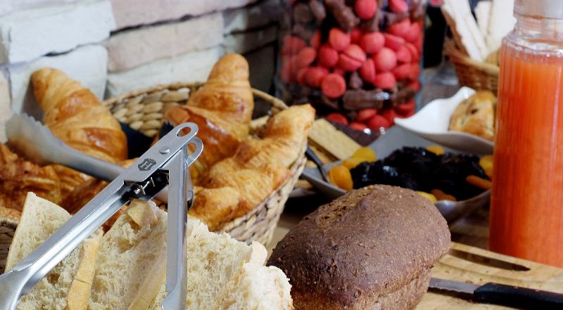 Un Hotel Sur Le Port