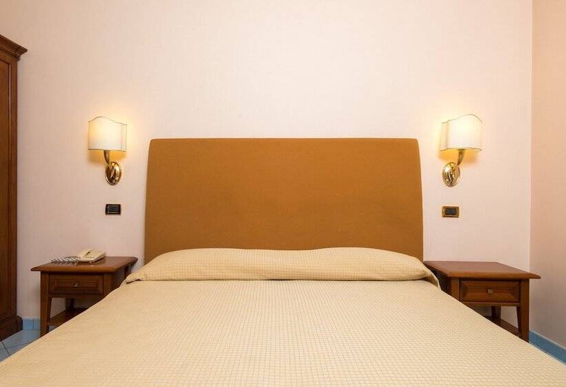 فندق Villa Albani