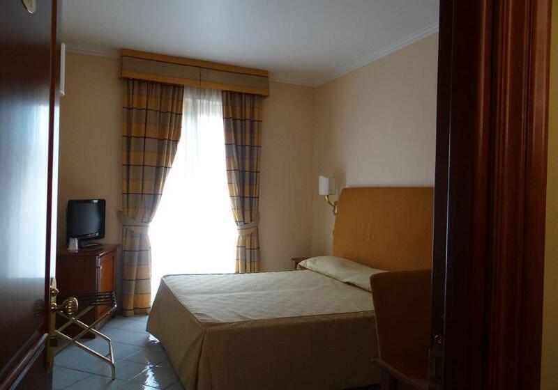 فندق Villa Albani