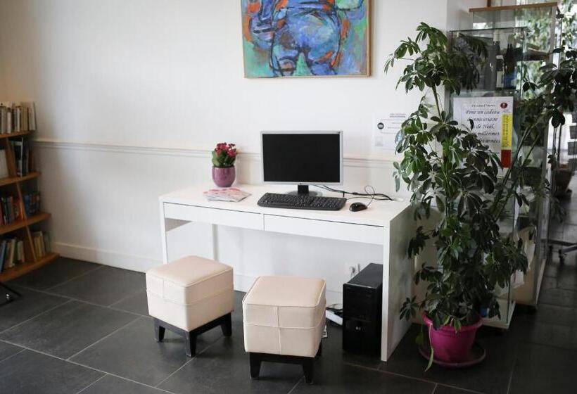 Отель Villa Bellagio Amboise By Popinns