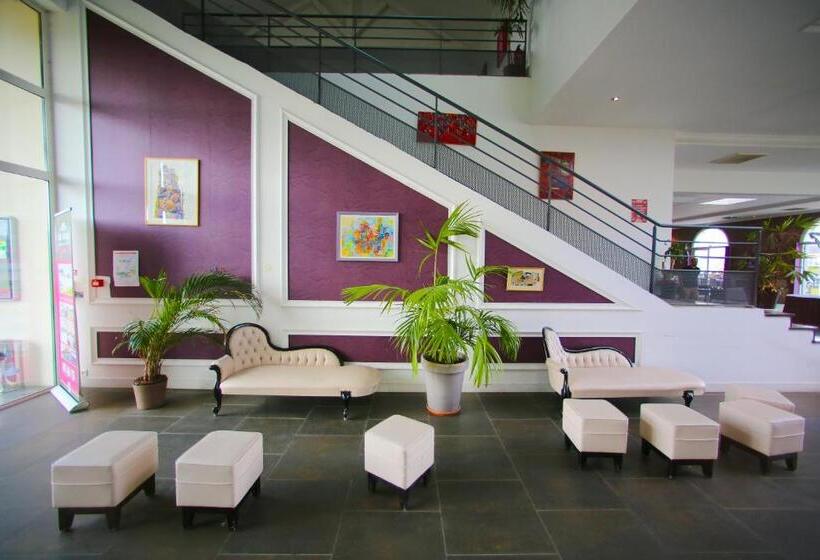 Отель Villa Bellagio Amboise By Popinns