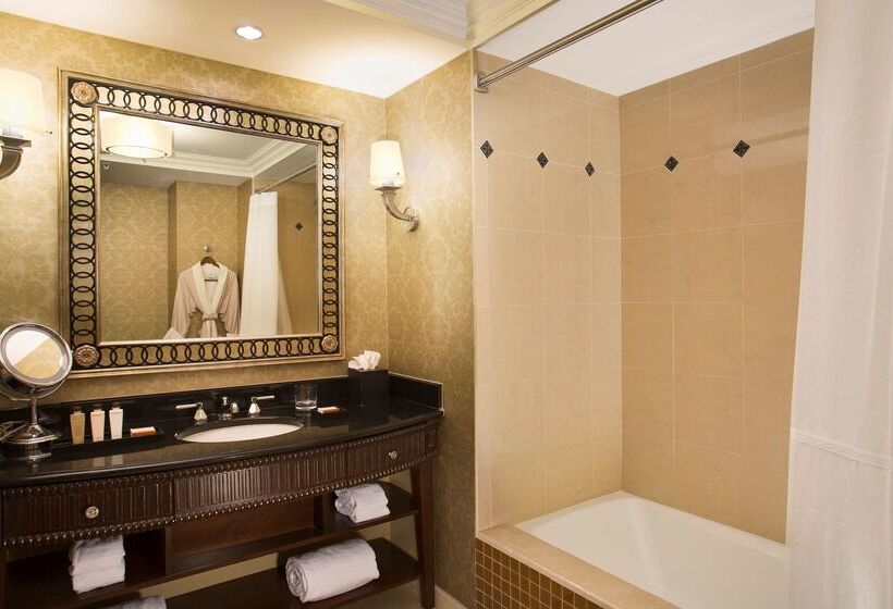 Отель Waldorf Astoria Orlando   An Official Walt Disney World®