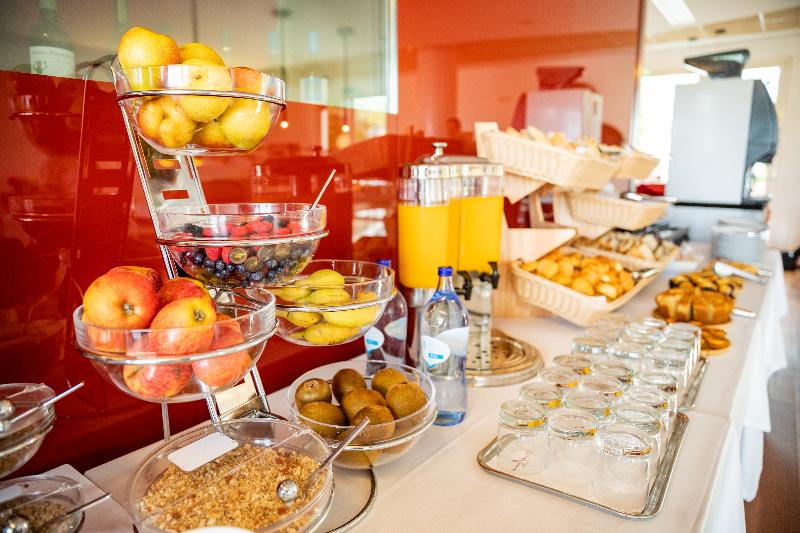 Marina Club Lagos Resort