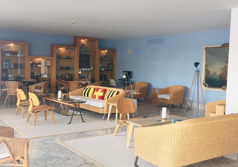 Marina Club Lagos Resort