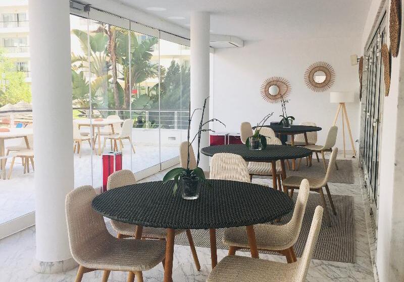 Marina Club Lagos Resort