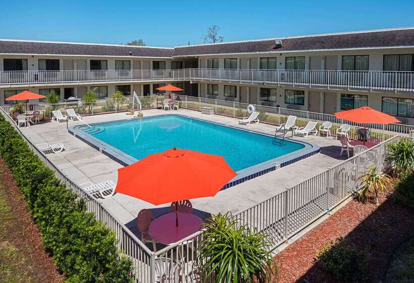 汽车旅馆  Rodeway Inn Kissimmee Maingate West   Free Theme Park Shuttle