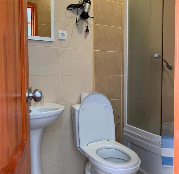 Albergue вишиванка