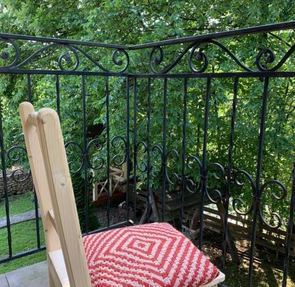 Hostel вишиванка