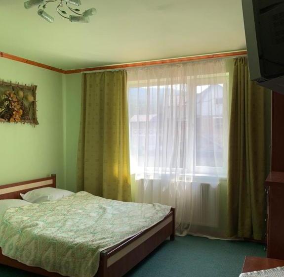 Hostel вишиванка
