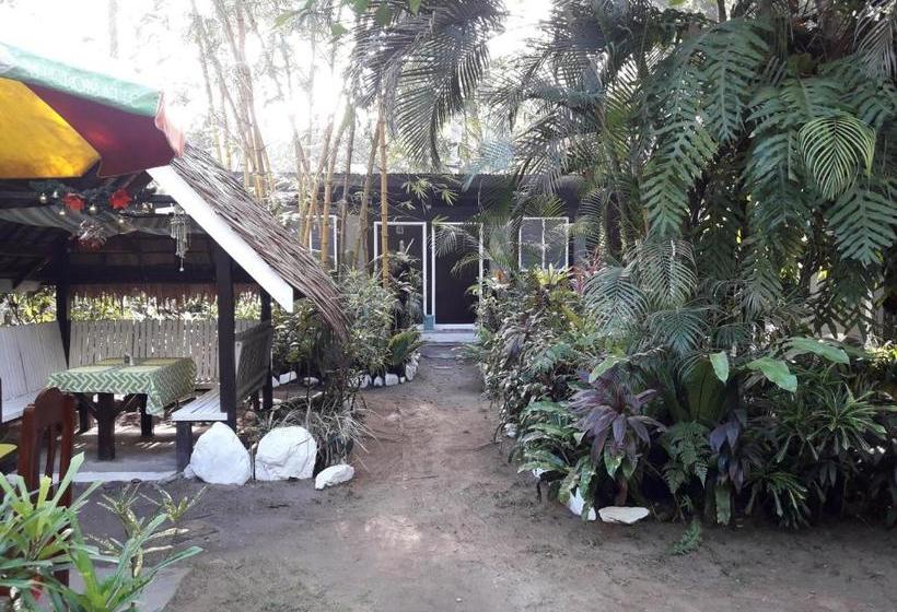 Общежитие Villa Evergreen Restaurant And Rooms