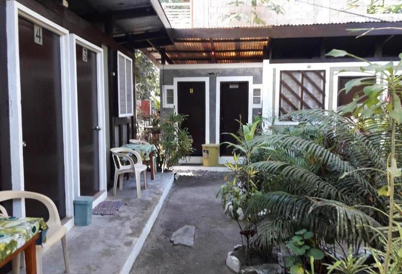 Общежитие Villa Evergreen Restaurant And Rooms