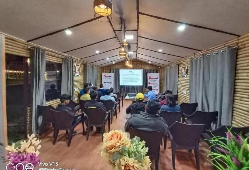 Bamboo Junction Resort   Kanatal, Valley & Mountain View