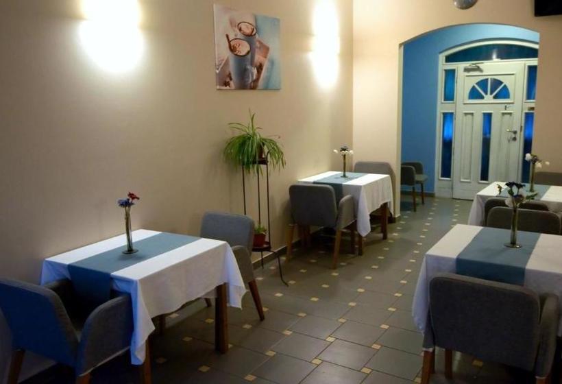 住宿加早餐  Varga Ház Panzió