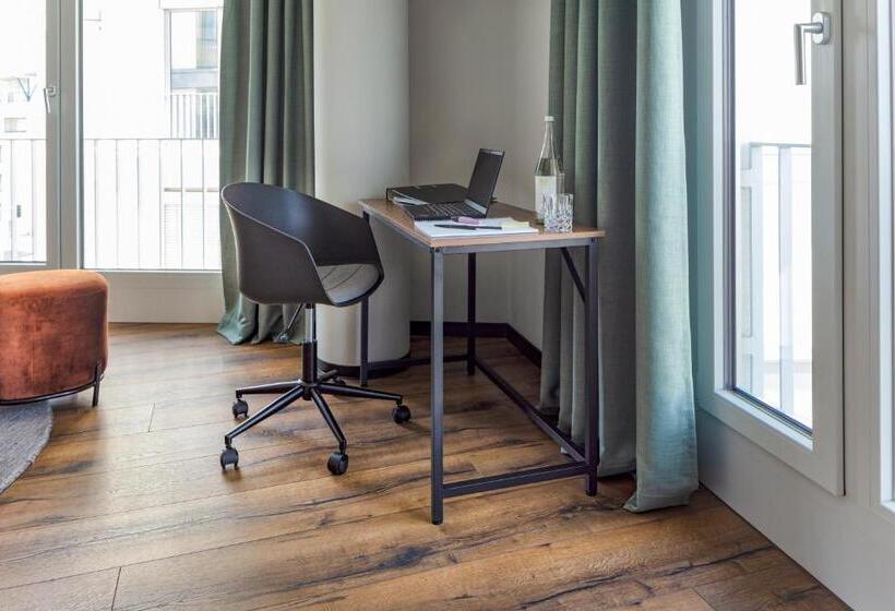 Black F House   Serviced Apartments