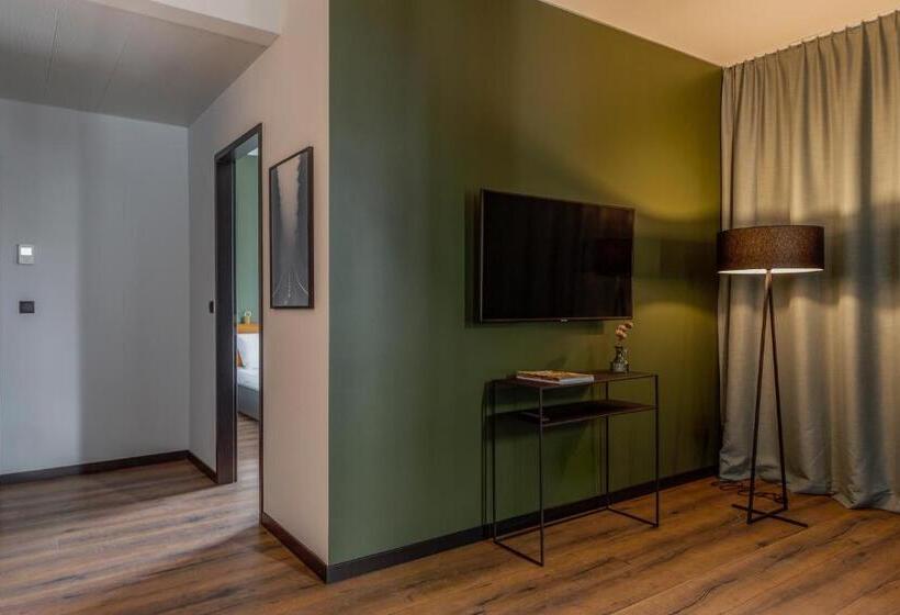 Black F House Serviced Apartments