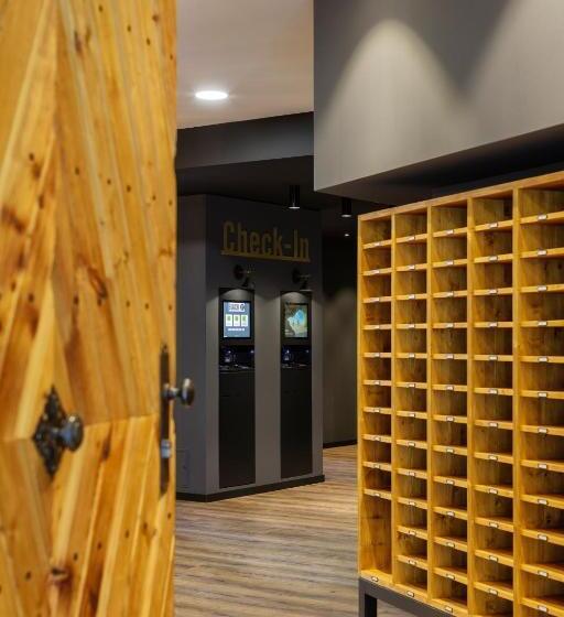 Black F House   Serviced Apartments