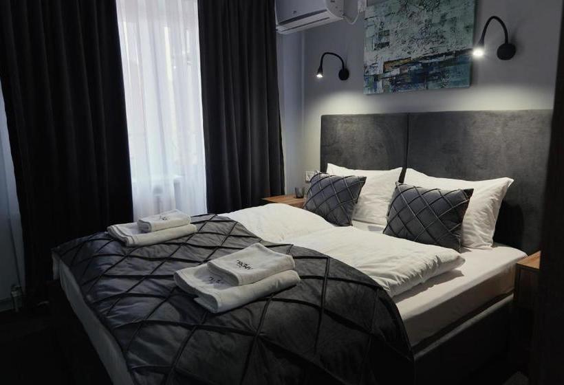 Otel готель тячів