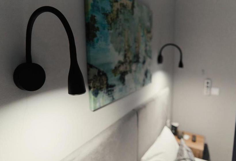 Otel готель тячів