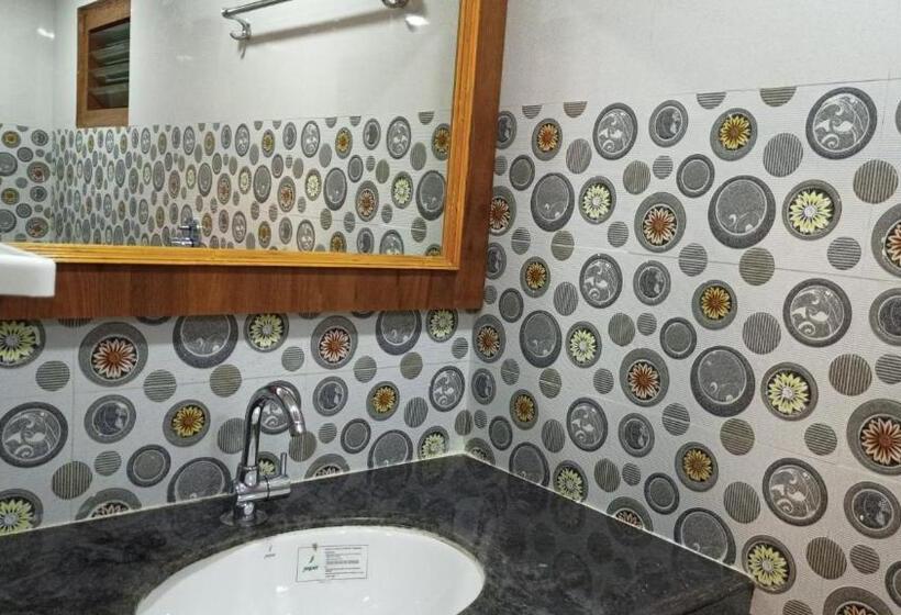 בית מלון כפרי Aarthi Residency