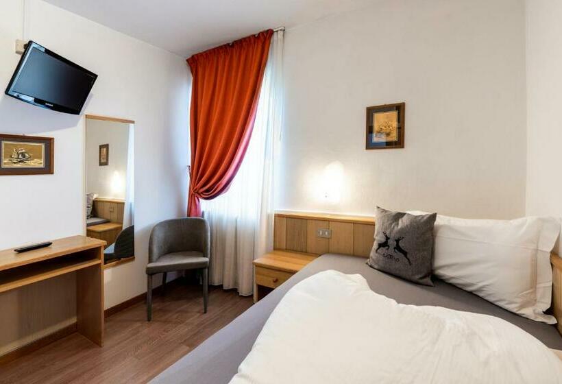 호텔 Albergo Dolomiti