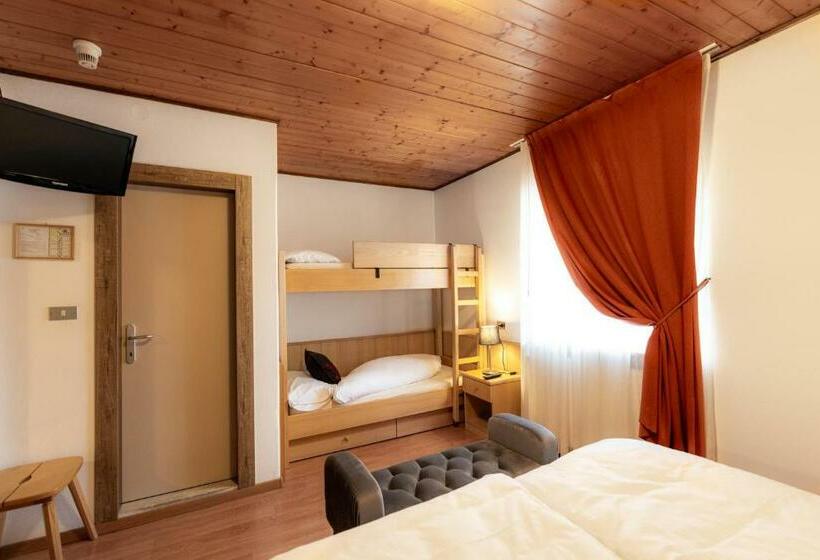 호텔 Albergo Dolomiti