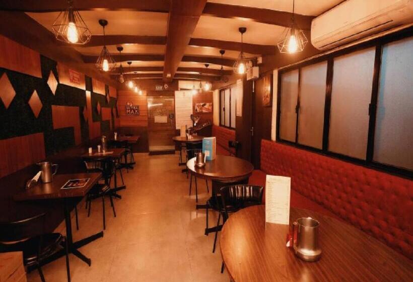 فندق Aparupa Ambience