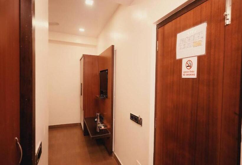 فندق Aparupa Ambience