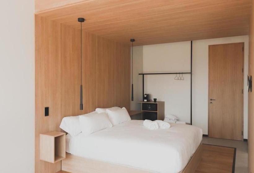 Atmos Hotel Boutique