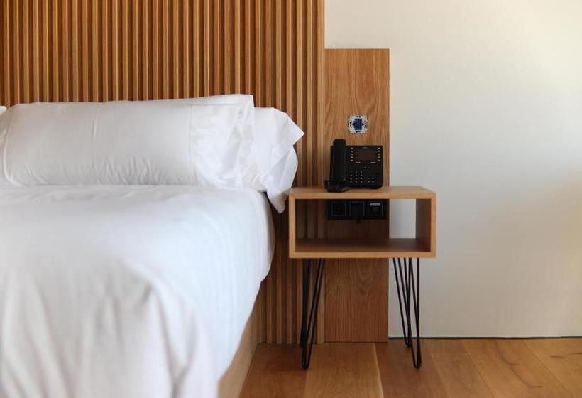 Atmos Hotel Boutique