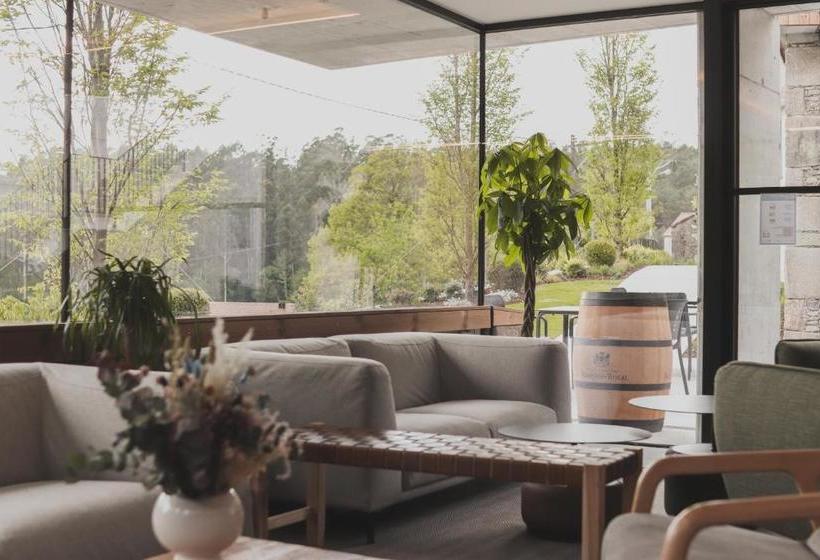 Atmos Hotel Boutique