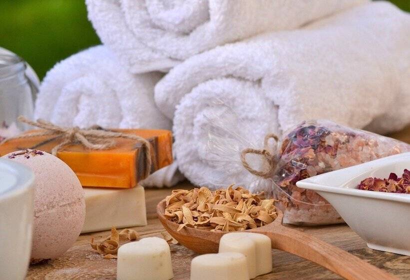 Best Western Premier Hotel De La Cite Royale