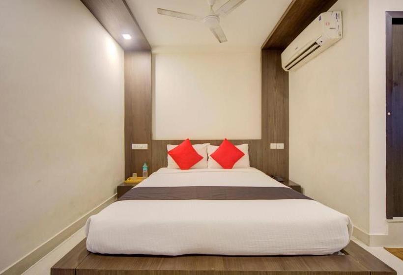 ホテル Capital O 78164 Akshaya Business