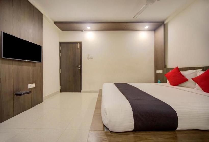 ホテル Capital O 78164 Akshaya Business