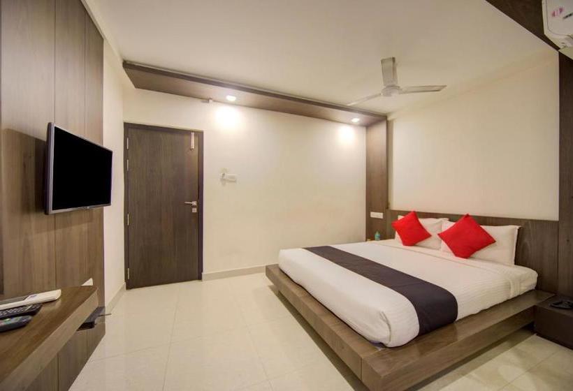 ホテル Capital O 78164 Akshaya Business