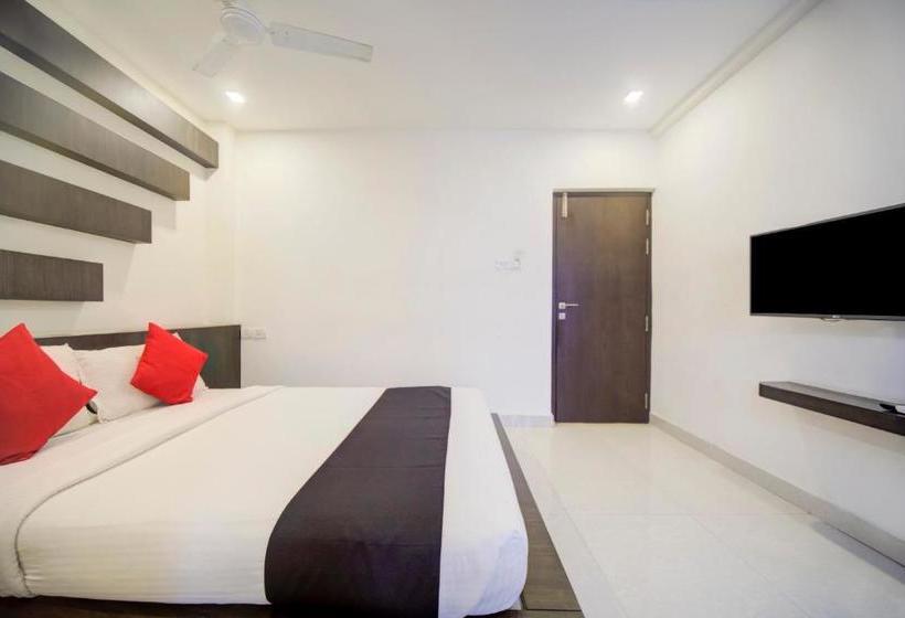 Отель Capital O 78164 Akshaya Business