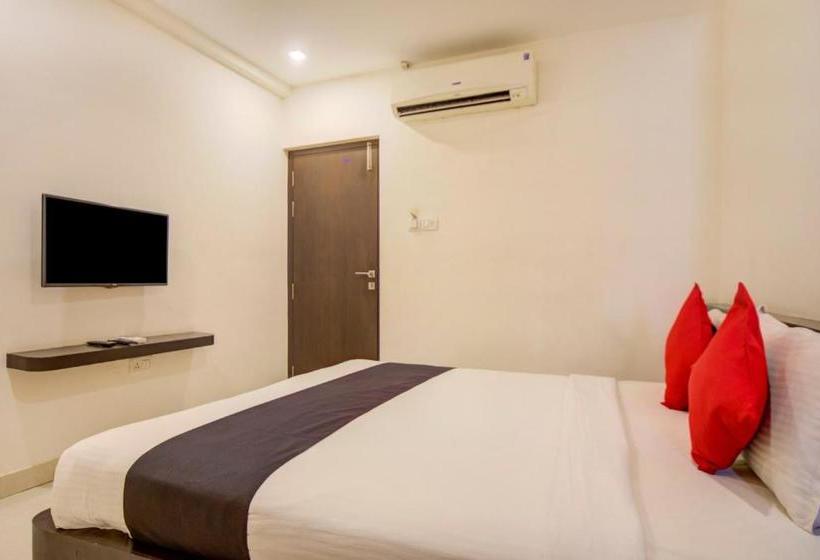 ホテル Capital O 78164 Akshaya Business