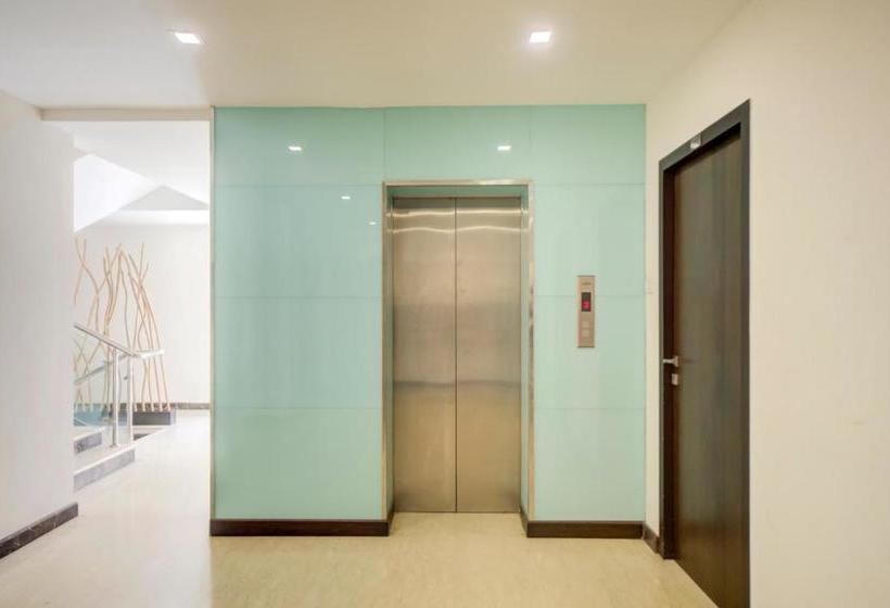 ホテル Capital O 78164 Akshaya Business