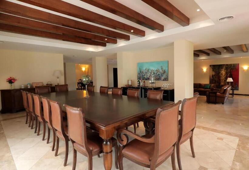 Casa Agostino   Luxury Wine And Hotel In Bodega Agostino