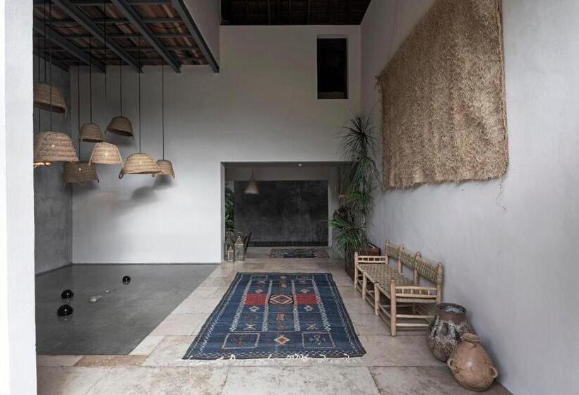هتل Casa Hormiga