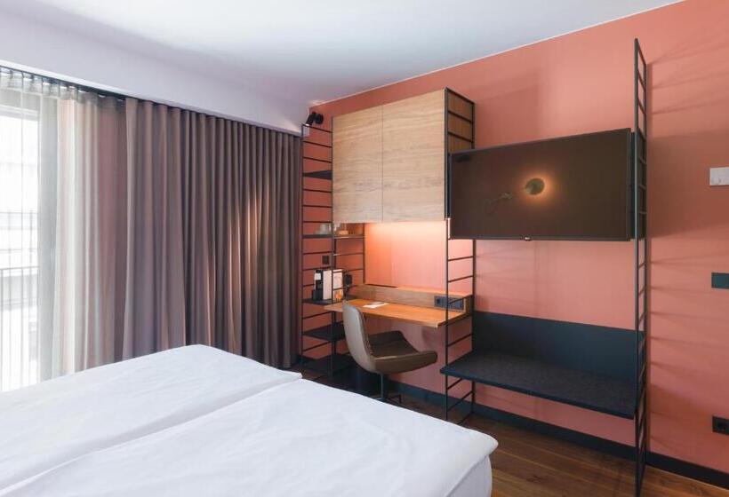 Отель Emilu Design