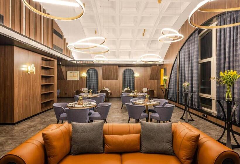 Отель Intercontinental Baku, An Ihg