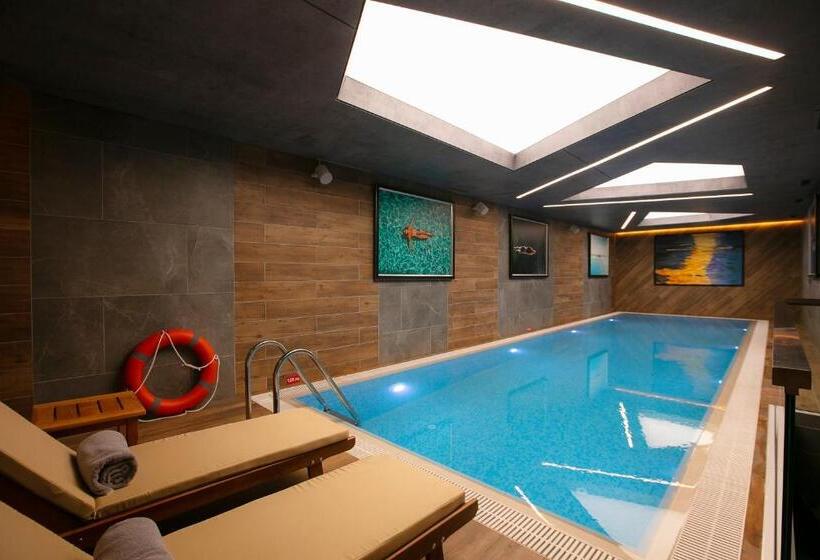 Отель Intercontinental Baku, An Ihg