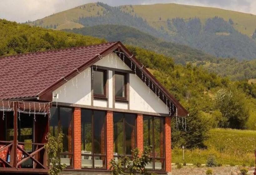 בית מלון כפרי Kolochava Eco Resort