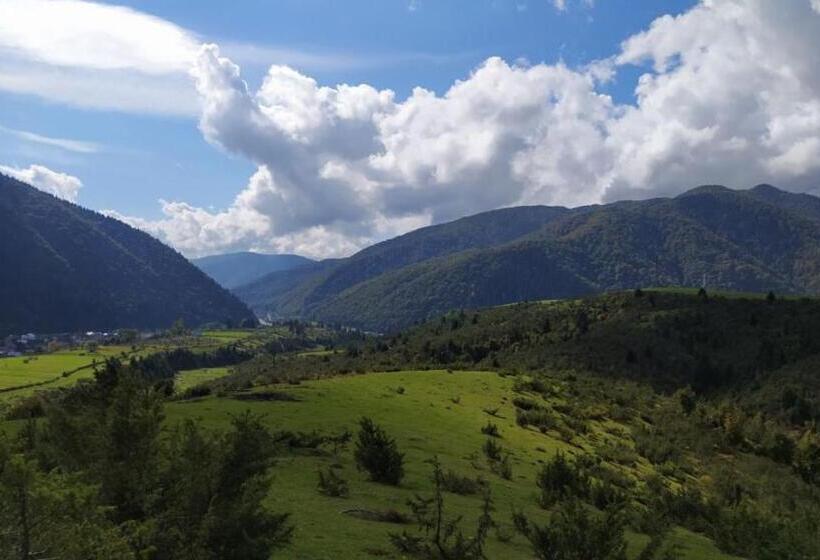 בית מלון כפרי Kolochava Eco Resort