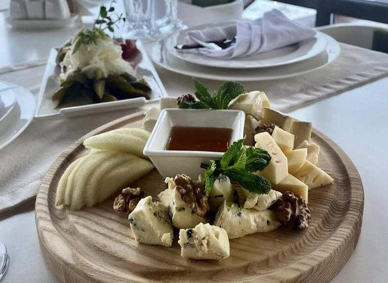 בית מלון כפרי Kolochava Eco Resort