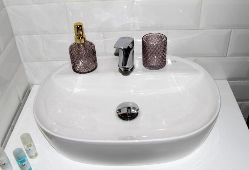 בית מלון כפרי Kolochava Eco Resort